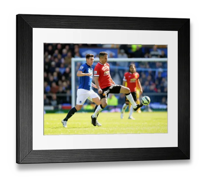 Framed Print : Battle for the Ball: Gareth Barry vs. Robin van Persie - Everton vs. Manchester United, Premier League, Goodison Park Framed Print : Battle for the Ball: Gareth Barry vs. Robin van Persie - Everton vs. Manchester United, Premier League, Goodison Park