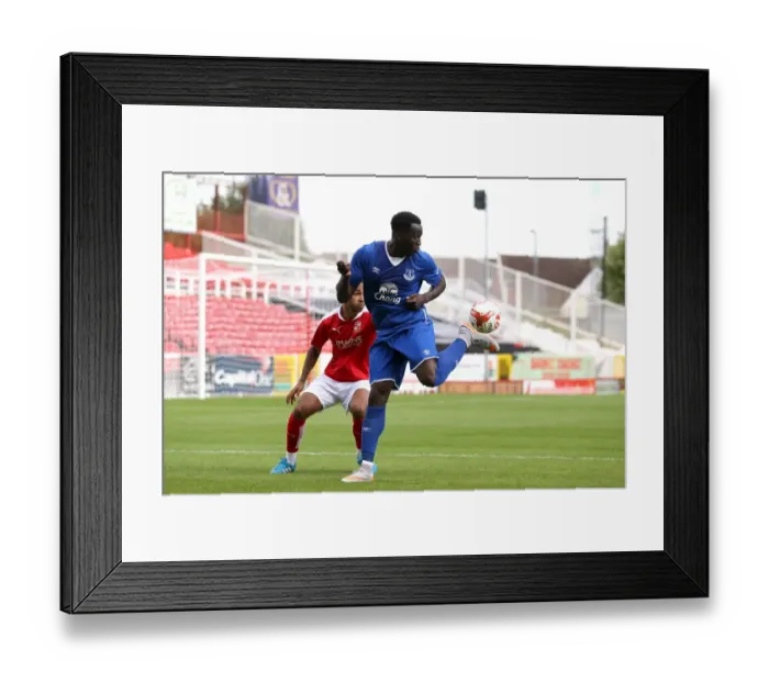 Framed Print : Everton's Romelu Lukaku Shines in Pre-Season Friendly Against Swindon Town Framed Print : Everton's Romelu Lukaku Shines in Pre-Season Friendly Against Swindon Town
