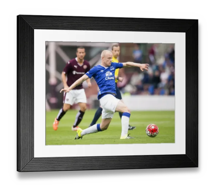 Framed Print : Everton's Naismith in Action: Pre-Season Thriller at Tynecastle Stadium vs Heart of Midlothian Framed Print : Everton's Naismith in Action: Pre-Season Thriller at Tynecastle Stadium vs Heart of Midlothian