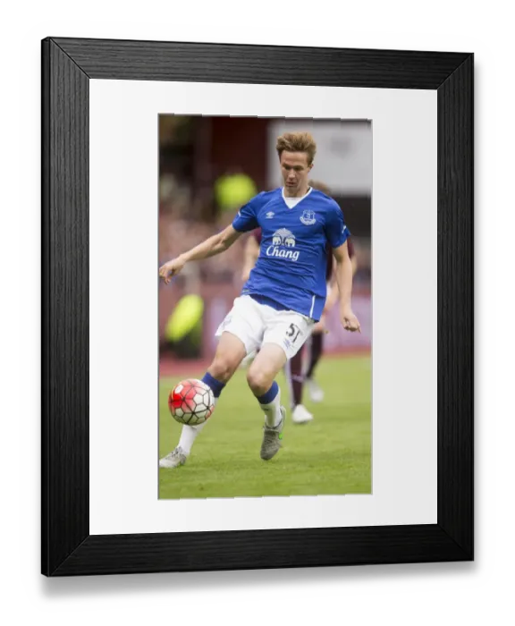 Framed Print : Everton's Kieran Dowell in Action at Tynecastle Stadium: Pre-Season Friendly vs Heart of Midlothian Framed Print : Everton's Kieran Dowell in Action at Tynecastle Stadium: Pre-Season Friendly vs Heart of Midlothian