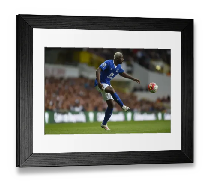 Framed Print : Arouna Kone in Command: Everton at White Hart Lane vs. Tottenham Hotspur, Barclays Premier League Framed Print : Arouna Kone in Command: Everton at White Hart Lane vs. Tottenham Hotspur, Barclays Premier League
