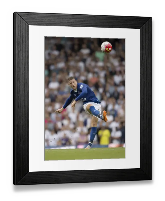 Framed Print : Everton's Ross Barkley in Action against Tottenhotspur, Premier League 2015 - Anthony Devlin / PA Wire Framed Print : Everton's Ross Barkley in Action against Tottenhotspur, Premier League 2015 - Anthony Devlin / PA Wire