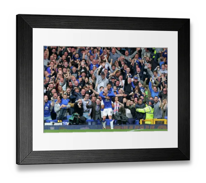 Framed Print : Steven Naismith's Hat-trick: Everton's Triumph Over Chelsea at Goodison Park Framed Print : Steven Naismith's Hat-trick: Everton's Triumph Over Chelsea at Goodison Park