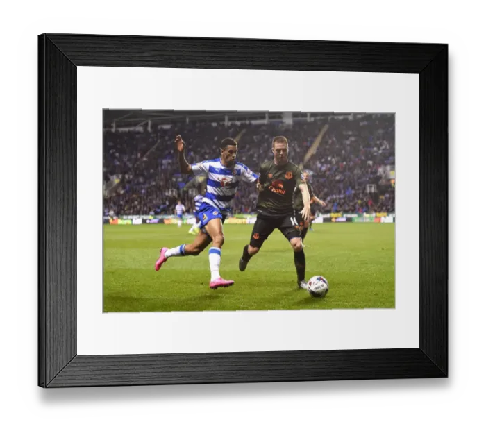 Framed Print : Showdown at Madejski: McCarthy vs. Blackman in Everton's Capital One Cup Battle Framed Print : Showdown at Madejski: McCarthy vs. Blackman in Everton's Capital One Cup Battle