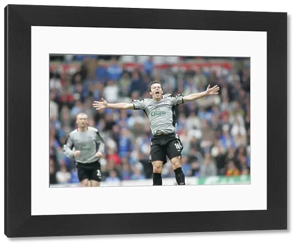 Simon Davies: The Moment of Triumph - Everton FC's Unforgettable Goal Celebration