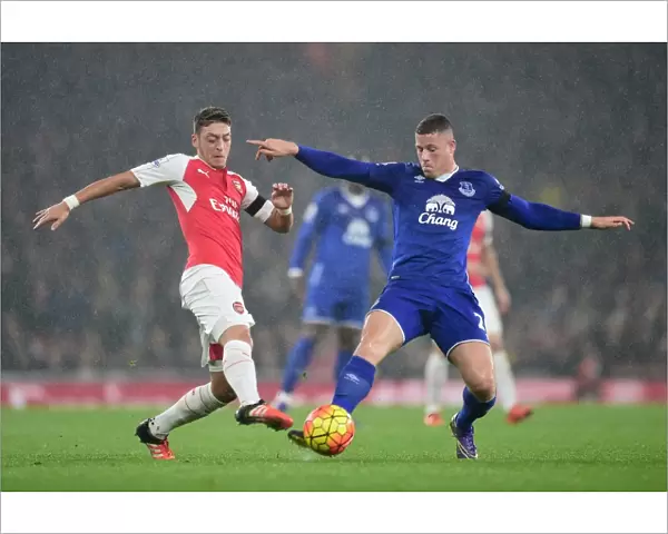 Battle for the Ball: Ozil vs. Barkley - Arsenal vs. Everton