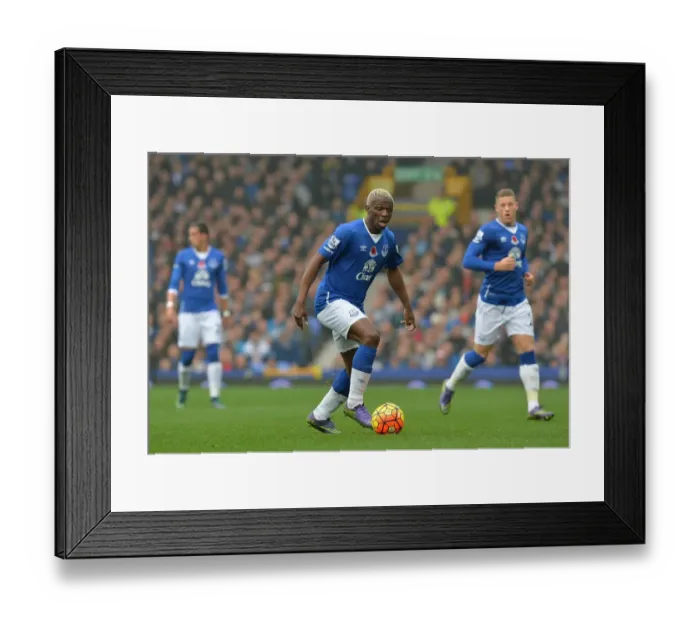 Framed Print : Arouna Kone's Thrilling Performance: Everton vs Sunderland at Goodison Park, Barclays Premier League Framed Print : Arouna Kone's Thrilling Performance: Everton vs Sunderland at Goodison Park, Barclays Premier League