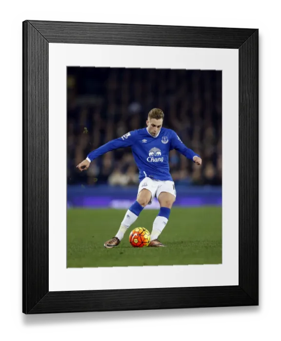 Framed Print : Deulofeu in Action: Everton vs Crystal Palace, Premier League at Goodison Park Framed Print : Deulofeu in Action: Everton vs Crystal Palace, Premier League at Goodison Park