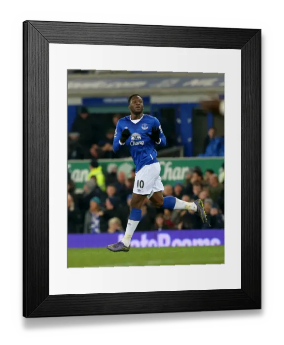 Framed Print : Thrilling First Goal: Romelu Lukaku Ignites Everton's Victory Against Crystal Palace (Premier League)
