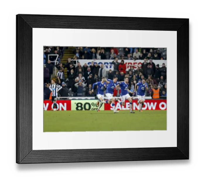 Framed Print : Tom Cleverley Scores First Goal for Everton at St. James Park Against Newcastle United