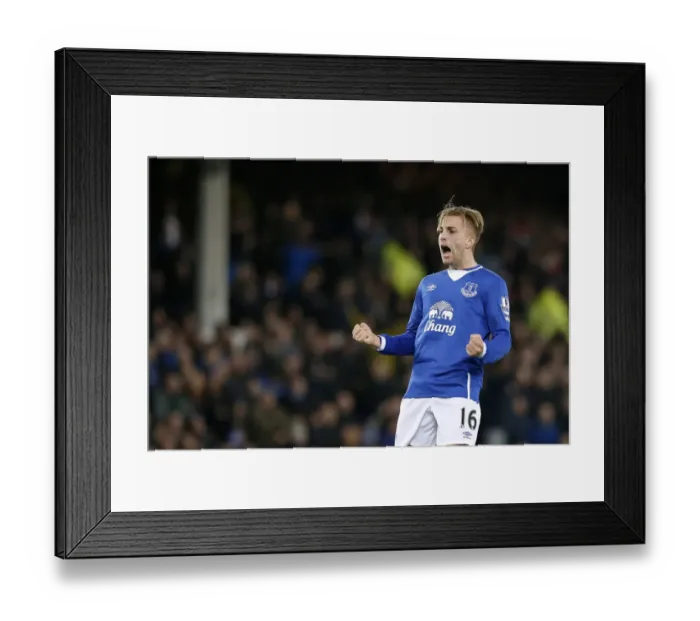Framed Print : Deulofeu Doubles: Everton's Thrilling Victory over Stoke City in the Premier League