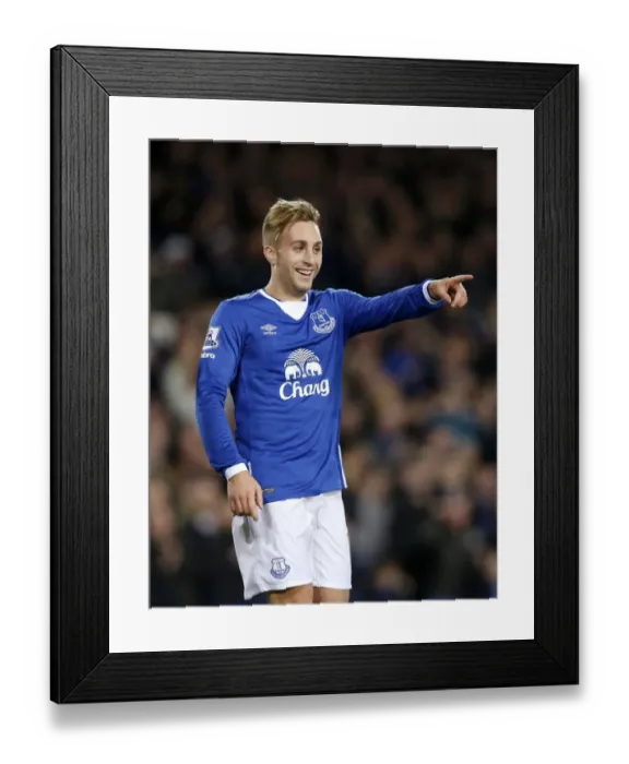 Framed Print : Deulofeu Doubles: Everton's Second Goal vs Stoke City in Premier League