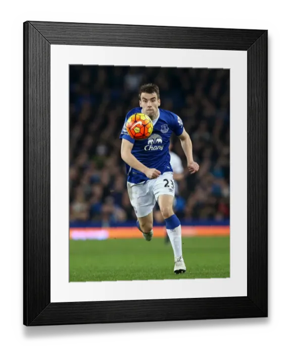 Framed Print : Seamus Coleman in Action: Everton vs. Tottenham Hotspur, Premier League - Goodison Park Framed Print : Seamus Coleman in Action: Everton vs. Tottenham Hotspur, Premier League - Goodison Park