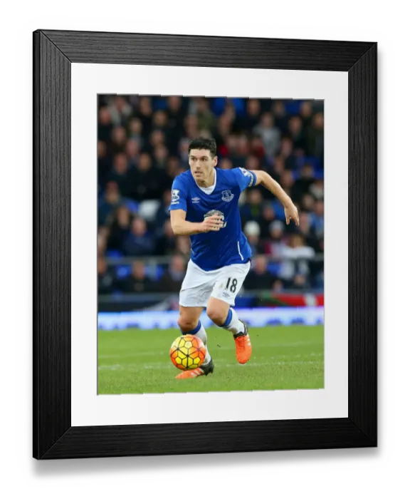 Framed Print : Gareth Barry in Action: Everton vs Swansea City, Premier League - Goodison Park Framed Print : Gareth Barry in Action: Everton vs Swansea City, Premier League - Goodison Park