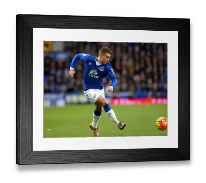 Framed Print : Deulofeu in Action: Everton vs Swansea City, Premier League at Goodison Park Framed Print : Deulofeu in Action: Everton vs Swansea City, Premier League at Goodison Park
