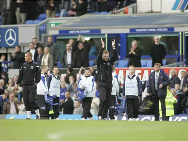 Everton's Moyes Salutes Adoring Fans: A Heartfelt Moment at Goodison Park (Everton vs Middlesbrough)