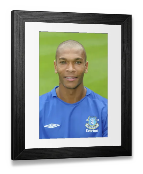 Framed Print : Determined Striker: Marcus Bent of Everton Football Club Framed Print : Determined Striker: Marcus Bent of Everton Football Club