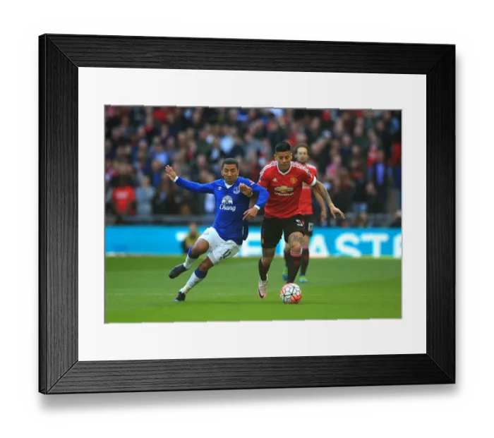 Framed Print : Everton vs Manchester United: A Battle for the Ball - Lennon vs Rojo, Emirates FA Cup Semi-Final Framed Print : Everton vs Manchester United: A Battle for the Ball - Lennon vs Rojo, Emirates FA Cup Semi-Final