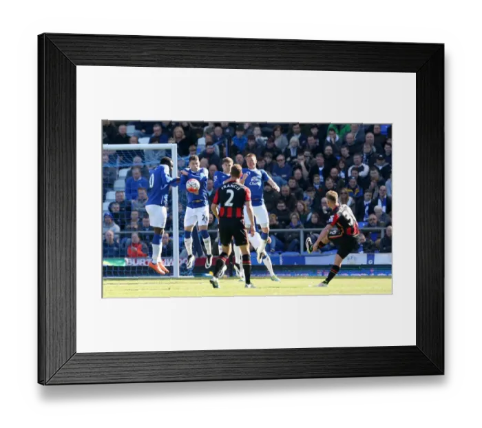 Framed Print : Matt Ritchie's Free Kick at Goodison Park: AFC Bournemouth vs Everton, Premier League Framed Print : Matt Ritchie's Free Kick at Goodison Park: AFC Bournemouth vs Everton, Premier League