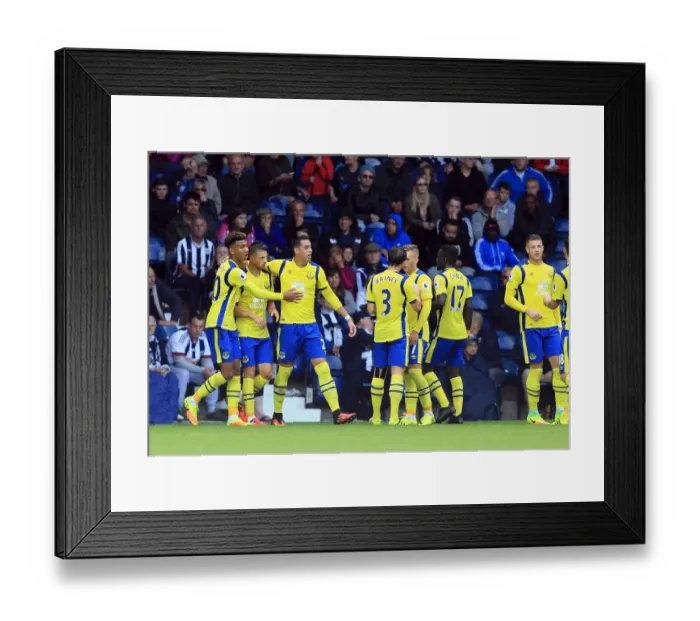 Framed Print : Premier League - West Bromwich Albion v Everton - The Hawthorns Framed Print : Premier League - West Bromwich Albion v Everton - The Hawthorns