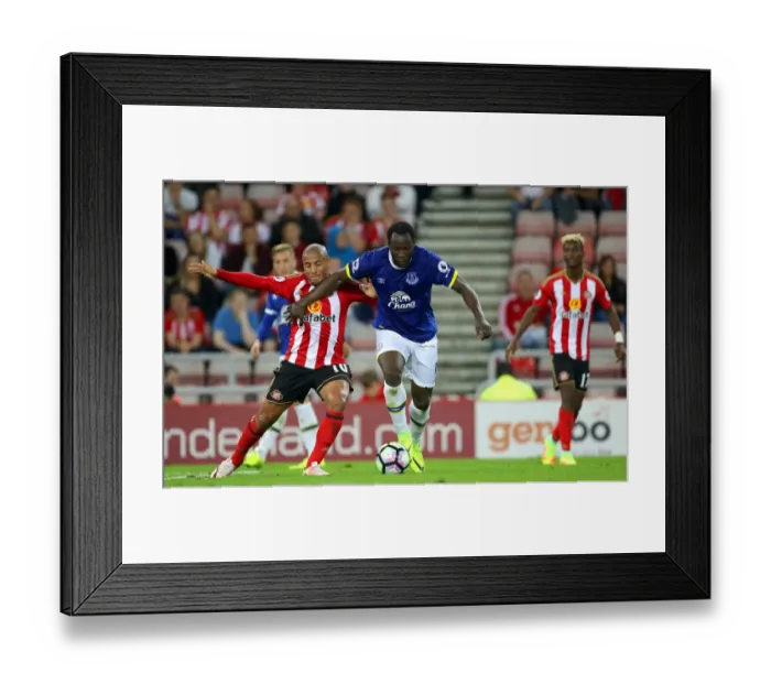 Framed Print : Battle for the Ball: Lukaku vs. Khazri - Everton vs. Sunderland, Premier League