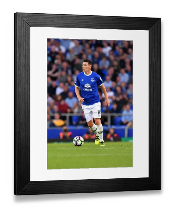 Framed Print : Gareth Barry in Action: Everton vs Middlesbrough, Premier League, Goodison Park (17-9-2016)