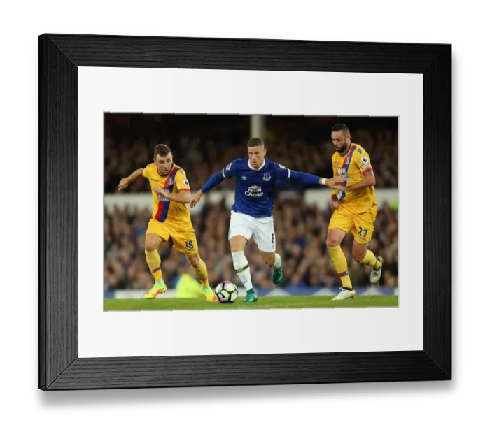 Framed Print : Everton's Ross Barkley Clashes with McArthur and Delaney of Crystal Palace at Goodison Park Framed Print : Everton's Ross Barkley Clashes with McArthur and Delaney of Crystal Palace at Goodison Park