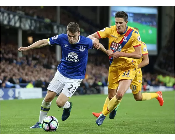 Seamus Coleman vs. Martin Kelly: Intense Battle at Goodison Park - Everton vs. Crystal Palace, Premier League