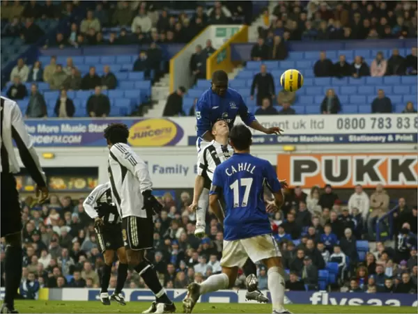 Thrilling Header: Yobo Scores for Everton Against Newcastle
