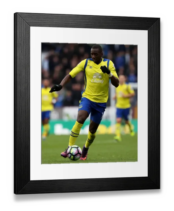 Framed Print : Everton's Yannick Bolasie in Action Against Burnley at Turf Moor, Premier League Framed Print : Everton's Yannick Bolasie in Action Against Burnley at Turf Moor, Premier League