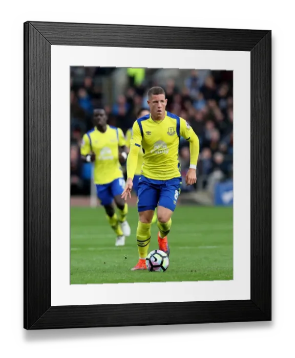 Framed Print : Premier League - Burnley v Everton - Turf Moor Framed Print : Premier League - Burnley v Everton - Turf Moor