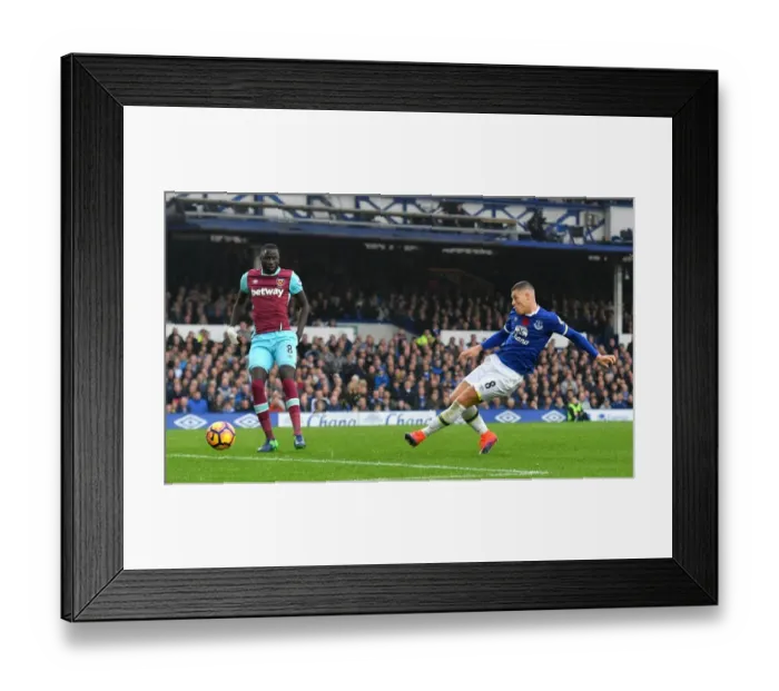 Framed Print : Ross Barkley Scores Everton's Second Goal: Everton vs West Ham United at Goodison Park Framed Print : Ross Barkley Scores Everton's Second Goal: Everton vs West Ham United at Goodison Park
