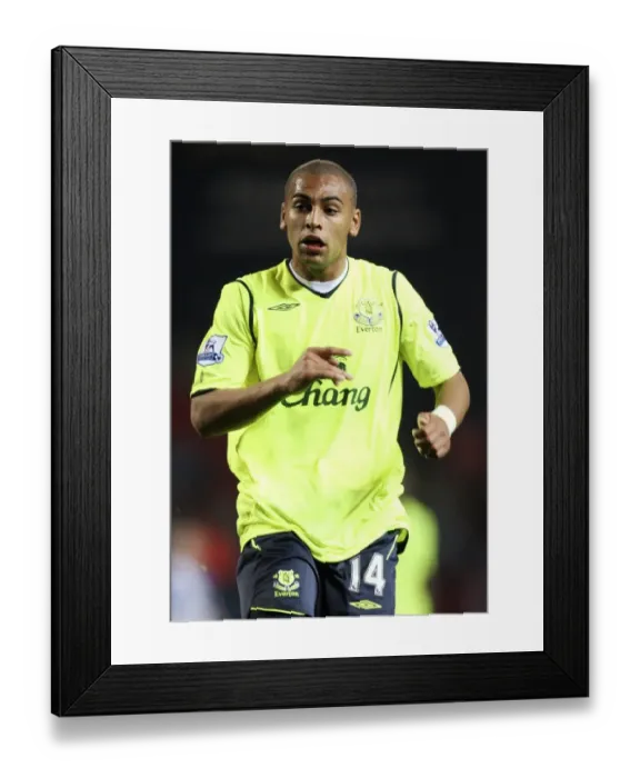 Framed Print : James Vaughan: In Action for Everton, 2008-09 Season Framed Print : James Vaughan: In Action for Everton, 2008-09 Season