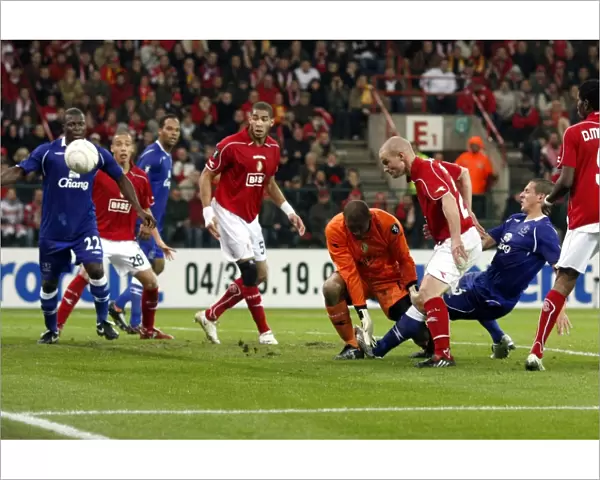 Phil Jagielka Scores First Goal for Everton in UEFA Cup Clash vs. Standard Liege (2008)