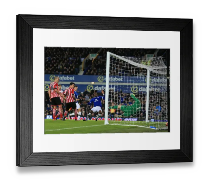 Framed Print : Enner Valencia Scores First Goal for Everton in Premier League Match against Southampton at Goodison Park