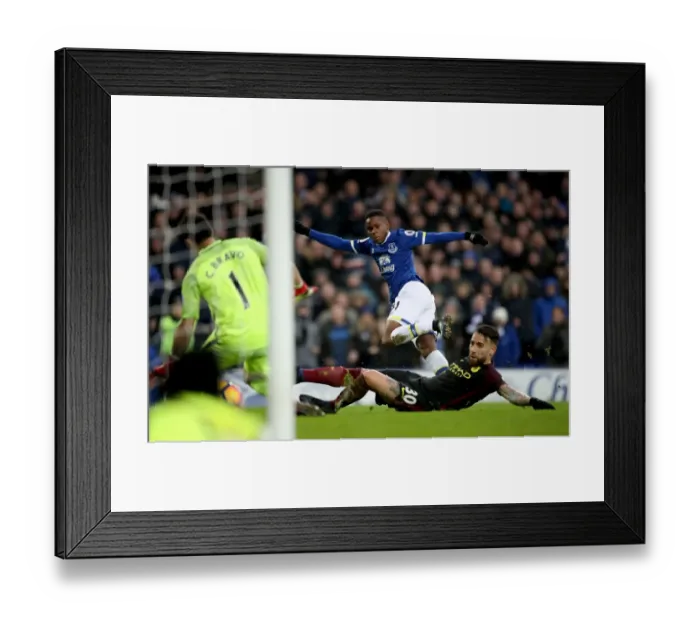 Framed Print : Premier League - Everton v Manchester City - Goodison Park Framed Print : Premier League - Everton v Manchester City - Goodison Park
