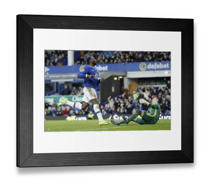 Framed Print : Romelu Lukaku Scores Third Goal: Everton's Victory Over Hull City at Goodison Park