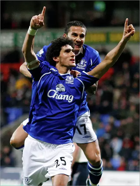 Everton's Fellaini and Cahill: Unforgettable Goal Celebration vs. Bolton Wanderers in Premier League (October 2008)