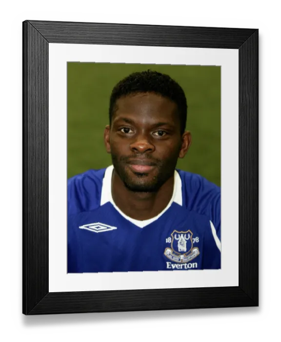 Framed Print : Everton Football Club 2008-09: Louis Saha at Goodison Park Framed Print : Everton Football Club 2008-09: Louis Saha at Goodison Park
