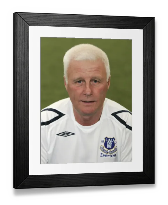 Framed Print : Everton 2008 / 09 Team Photocall at Goodison Park Framed Print : Everton 2008 / 09 Team Photocall at Goodison Park
