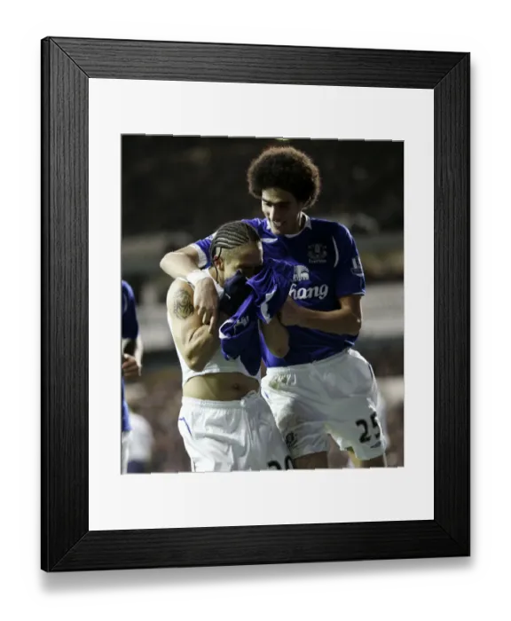 Framed Print : Football - Tottenham Hotspur v Everton Barclays Premier Framed Print : Football - Tottenham Hotspur v Everton Barclays Premier