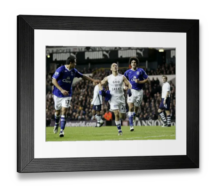 Framed Print : Steven Pienaar's Stunner: Everton's Victory Over Tottenham Hotspur in Premier League (30 / 11 / 08)