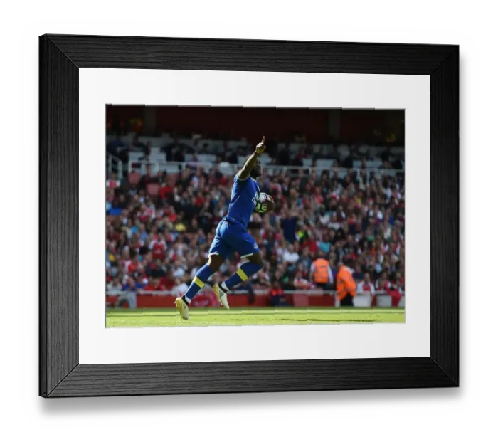 Framed Print : Lukaku's Penalty Kick: Everton's First Goal at Emirates Stadium Against Arsenal (2016-17 Premier League)