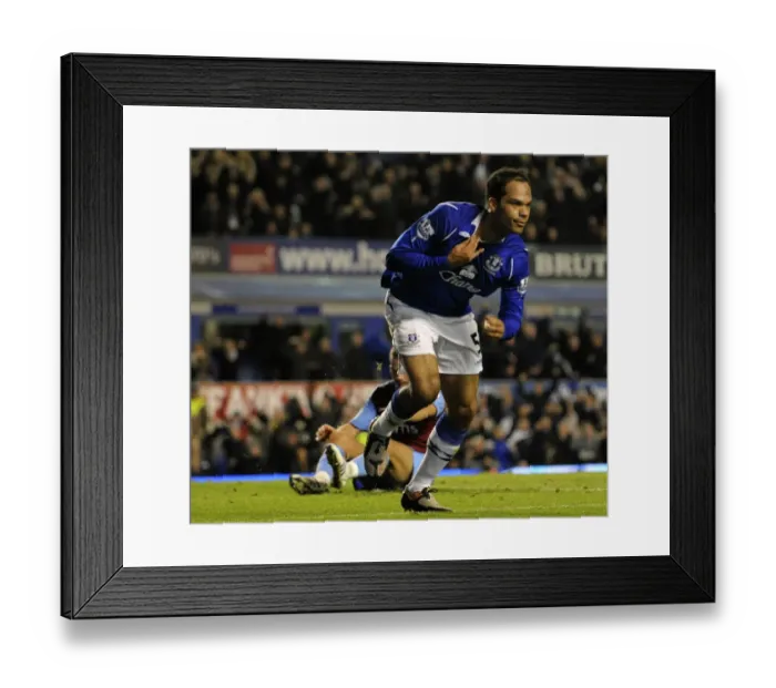 Framed Print : Joleon Lescott Scores Everton's Second Goal vs. Aston Villa (08 / 09 Premier League) Framed Print : Joleon Lescott Scores Everton's Second Goal vs. Aston Villa (08 / 09 Premier League)