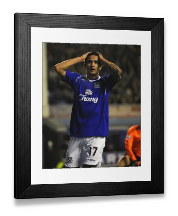 Framed Print : Dejected Tim Cahill: Everton's Agony Against Chelsea in the 08 / 09 Barclays Premier League Framed Print : Dejected Tim Cahill: Everton's Agony Against Chelsea in the 08 / 09 Barclays Premier League