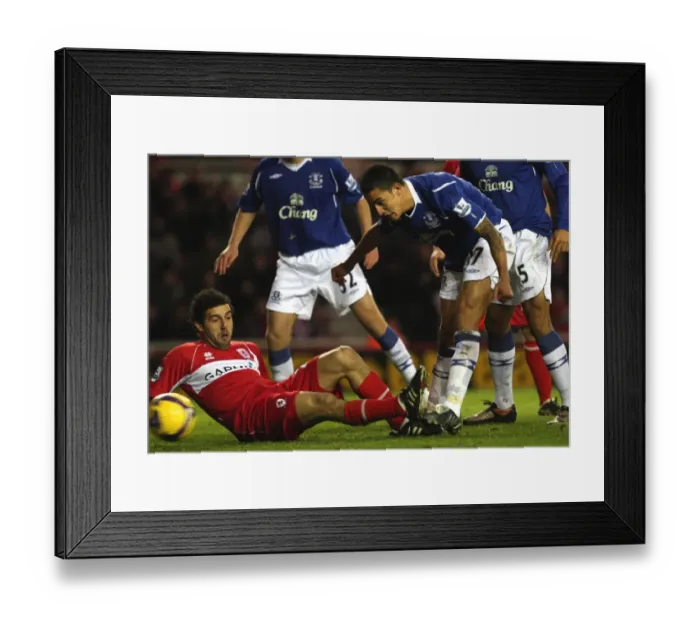 Framed Print : Tim Cahill's Historic First Goal for Everton Against Middlesbrough (08 / 09 Barclays Premier League) Framed Print : Tim Cahill's Historic First Goal for Everton Against Middlesbrough (08 / 09 Barclays Premier League)