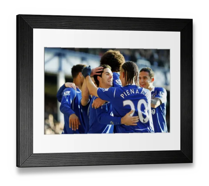 Framed Print : Mikel Arteta's Historic Goal: Everton vs. Sunderland in Barclays Premier League, 2008