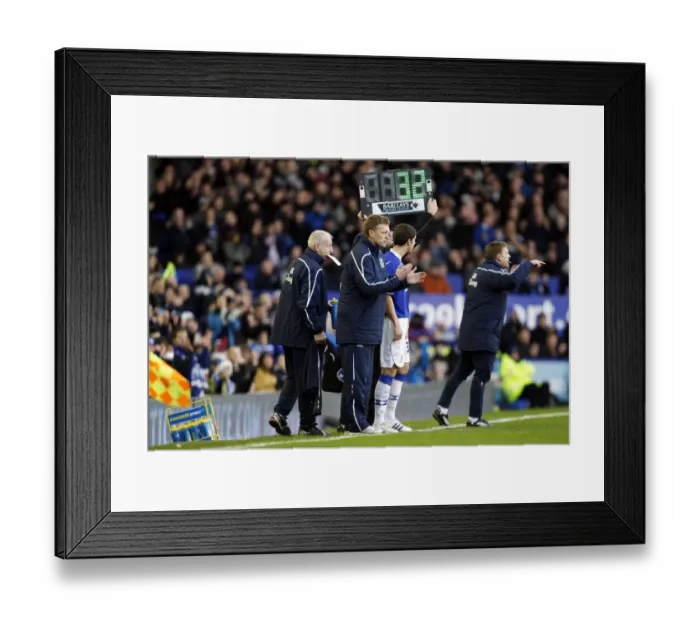 Framed Print : Everton's Dan Gosling Prepares to Substitute On: Everton v Sunderland, Barclays Premier League, Goodison Park - December 2008 Framed Print : Everton's Dan Gosling Prepares to Substitute On: Everton v Sunderland, Barclays Premier League, Goodison Park - December 2008