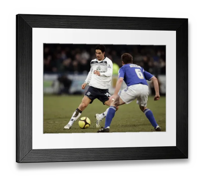 Framed Print : Mikel Arteta vs Paul Morgan: Everton's FA Cup Clash at Macclesfield Town (03 / 01 / 09) Framed Print : Mikel Arteta vs Paul Morgan: Everton's FA Cup Clash at Macclesfield Town (03 / 01 / 09)