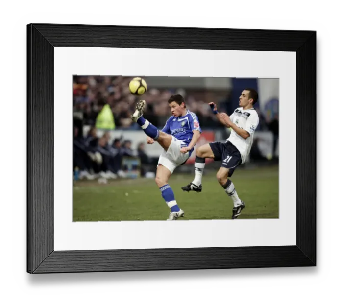 Framed Print : Osman's FA Cup Glory: Everton's Victory Over Macclesfield Town (03 / 01 / 09) - Leon Osman vs James Jennings Framed Print : Osman's FA Cup Glory: Everton's Victory Over Macclesfield Town (03 / 01 / 09) - Leon Osman vs James Jennings